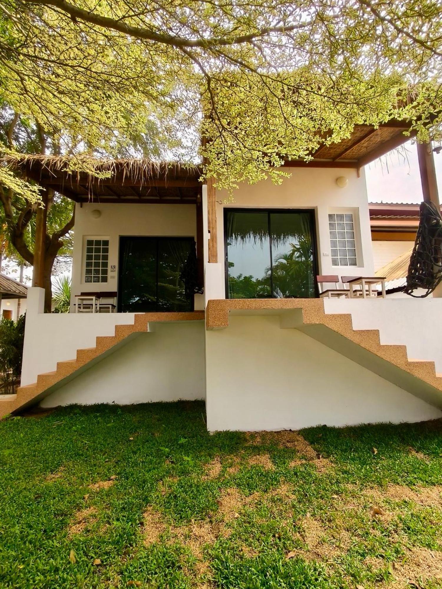 Rumah tetamu Canary 2*